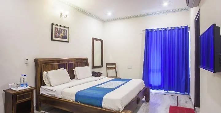 Hotel Royal Pratap Niwas Udaipur India