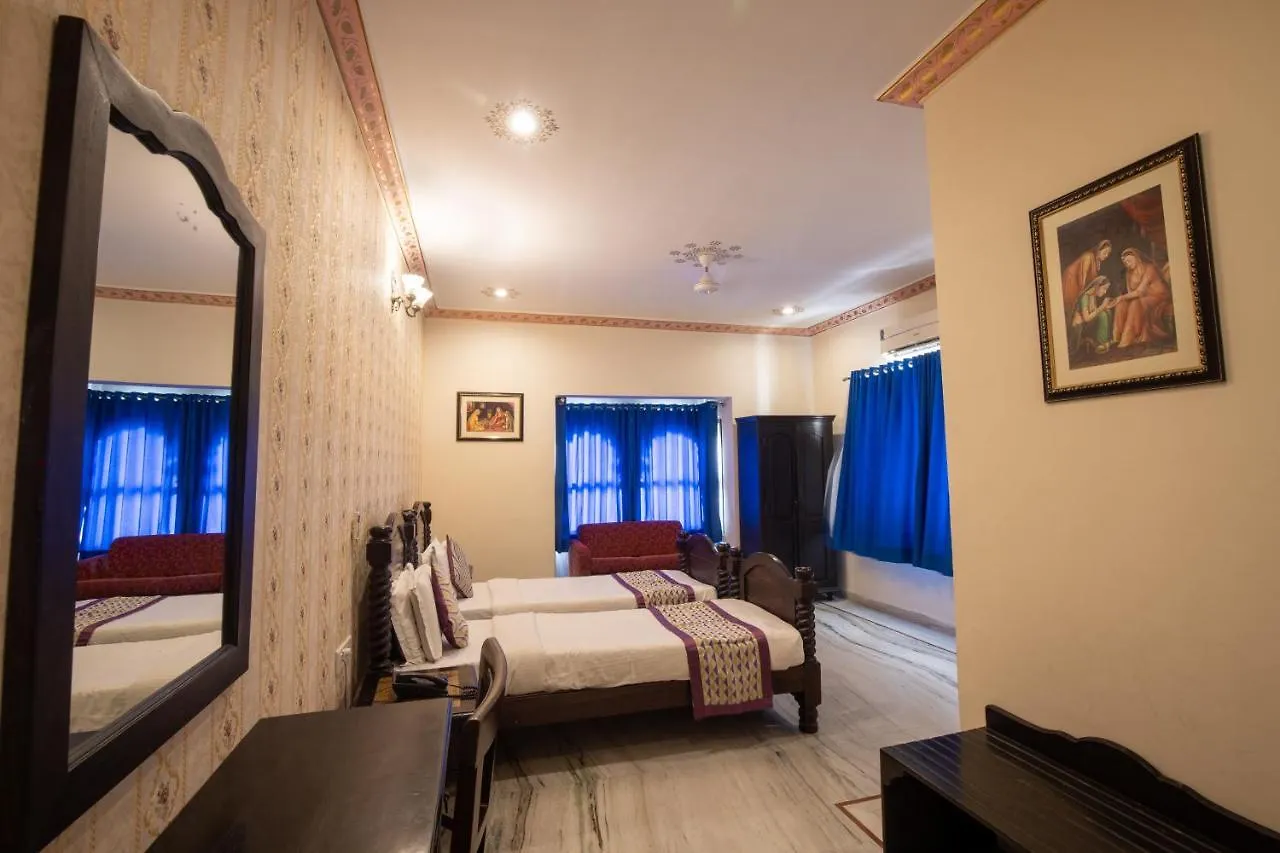 Hotel Royal Pratap Niwas Udaipur
